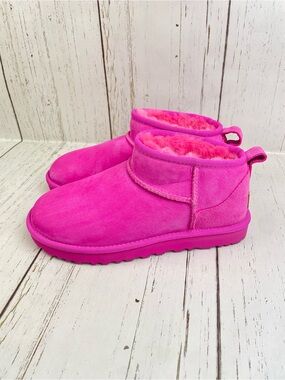 UGG Classic Ultra Mini Boot